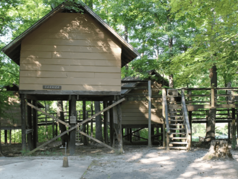 Camp Ondessonk Garnier (800 x 600 px)