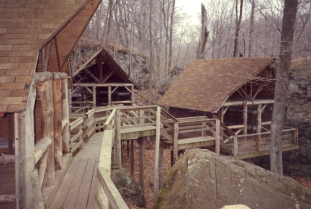 Red…Owl…Go down a really steep hill…Got to be LaLande!  Lalande Cabin Camp Ondessonk